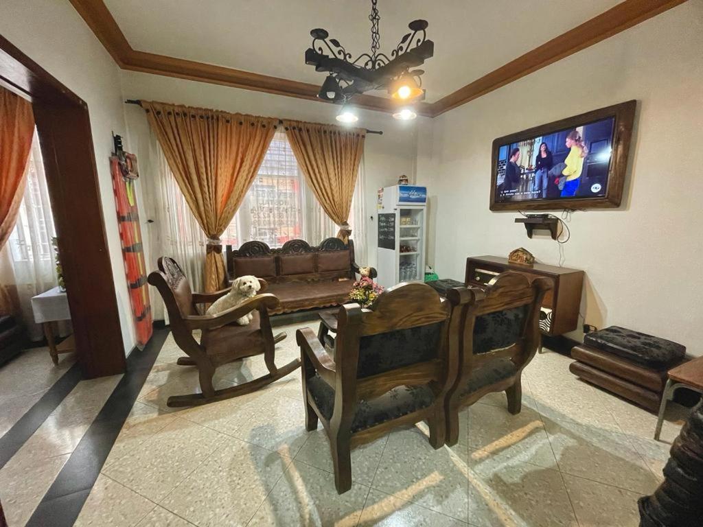 Hostal Internacional Богота Экстерьер фото